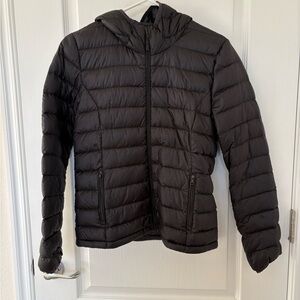 Aritzia Tna Women's Black Puffer Jacket